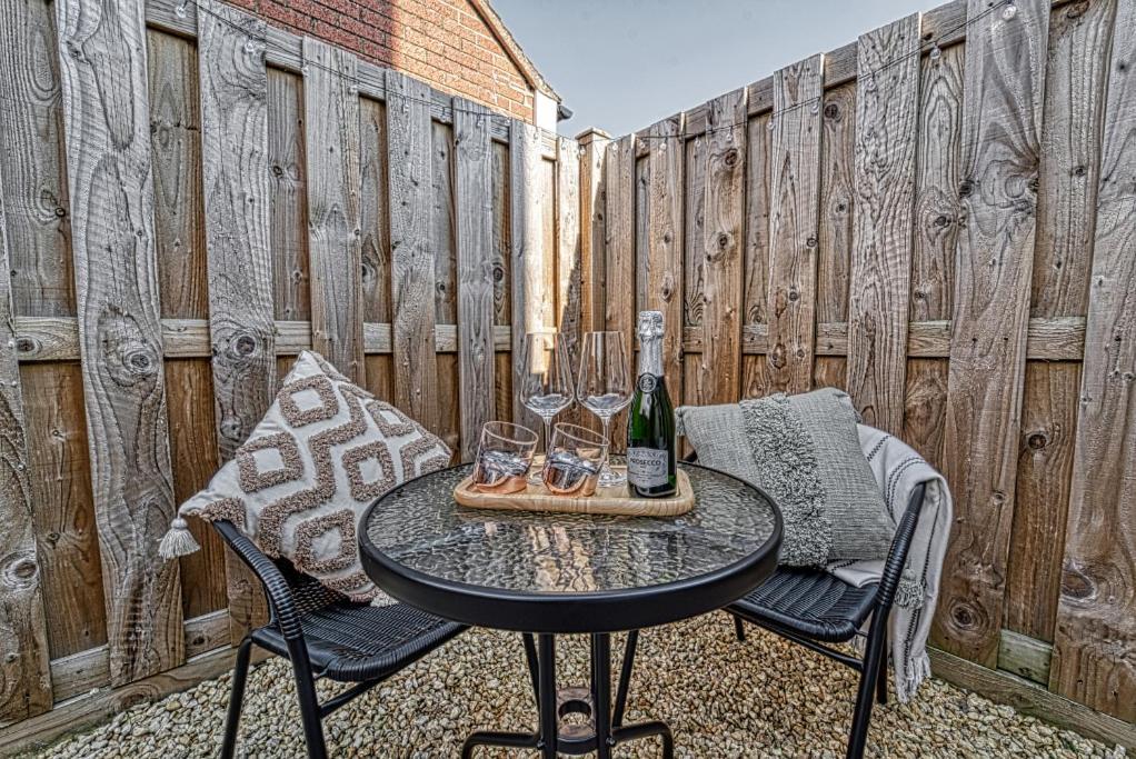 Guest Homes - Watledge House Apartment Tewkesbury Luaran gambar